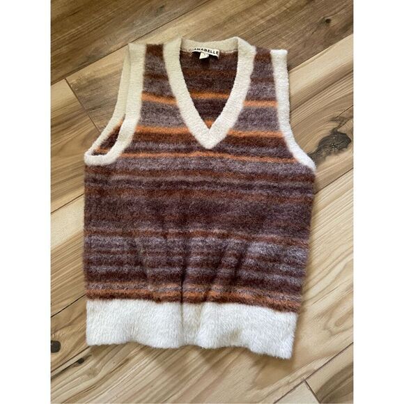 JANABELLE Colorful  Fuzzy sweater-vest S - Picture 5 of 6